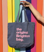 the original Brighton bag · denim blue - pink