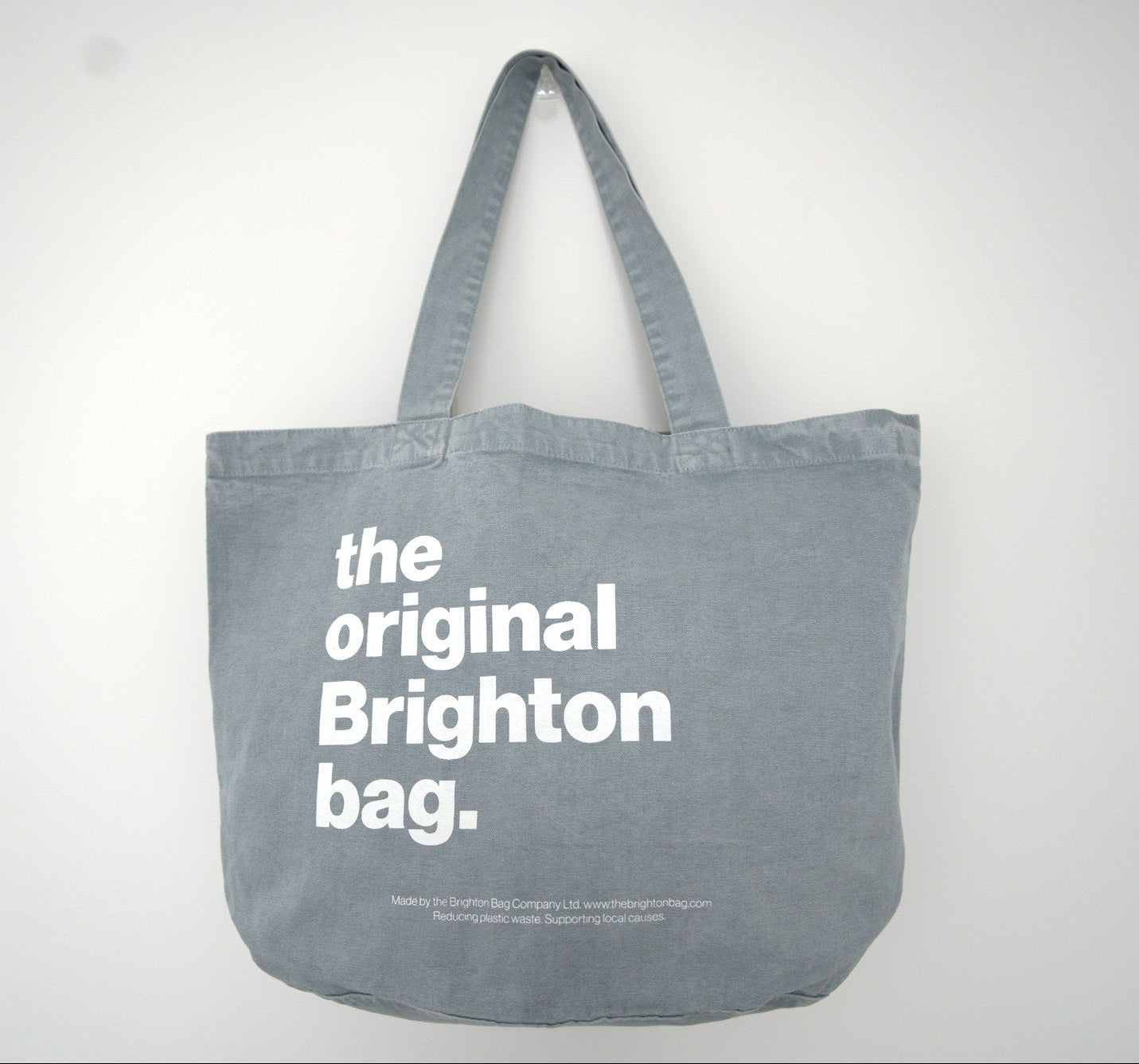 Sea blue Brighton bag - lifestyle